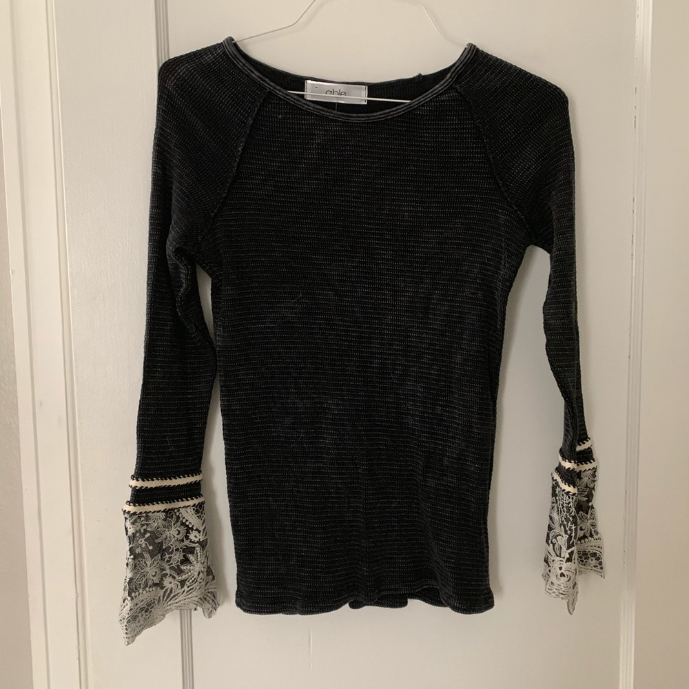 NWT Detail Sleeve Thermal